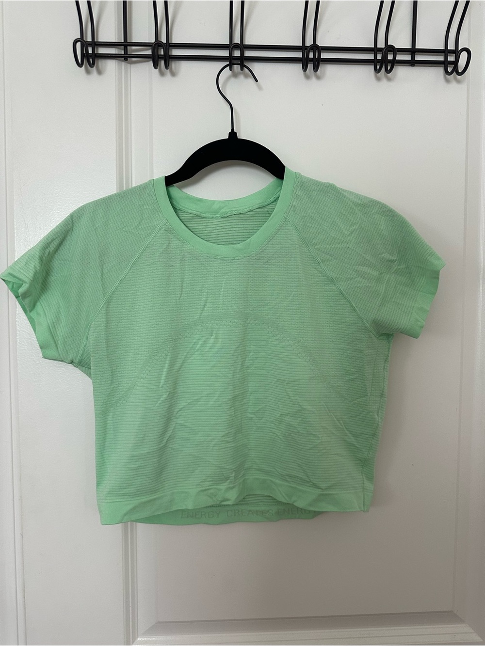 Swiftly Tech Cropped Short-Sleeve
Shirt 2.0 size 10